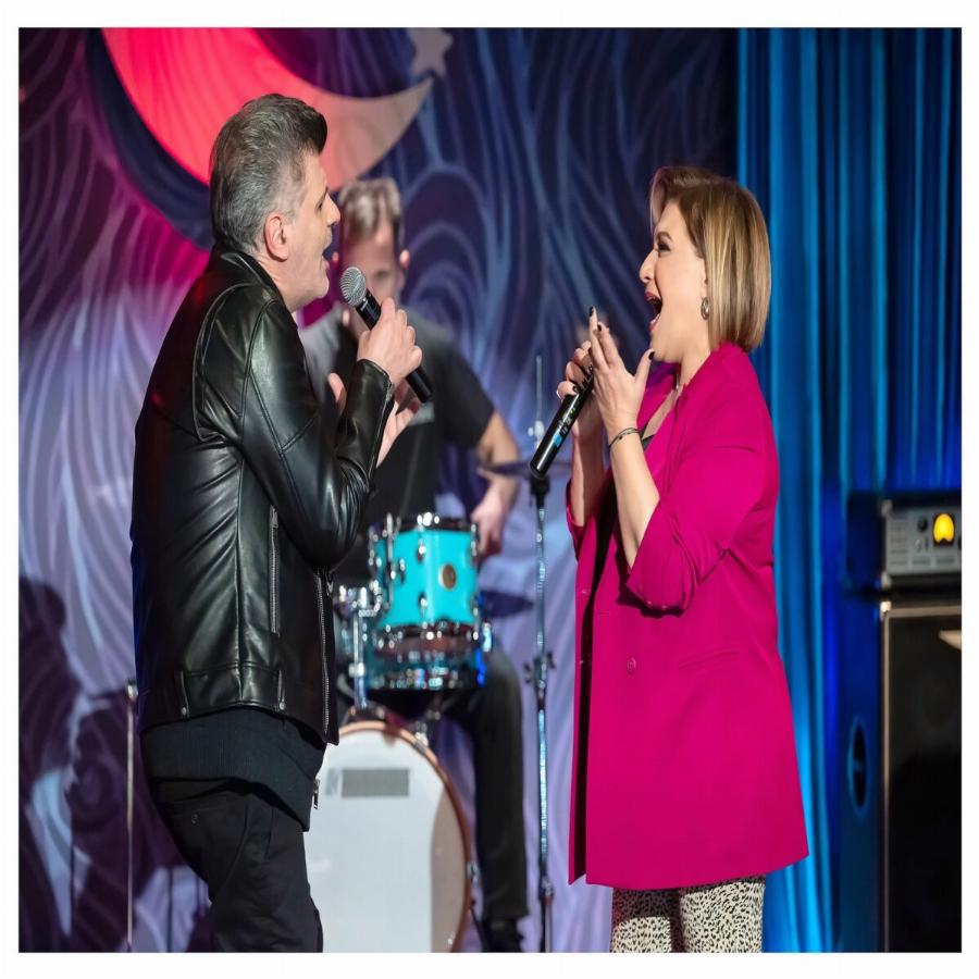 Σούσουρο με την εμφάνιση της Γιώτας Νέγκα: Με σκουλαρίκι στη μύτη η τραγουδίστρια