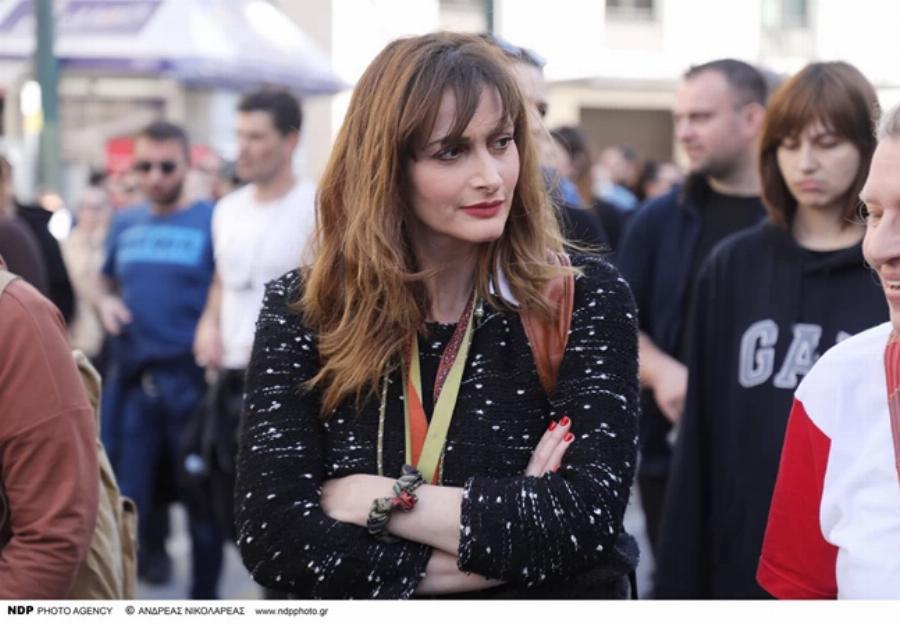 Ο καλλιτεχνικός κόσμος έδωσε το “παρών” για τα Τέμπη: Πολλοί γνωστοί ηθοποιοί και καλλιτέχνες στη συγκέντρωση