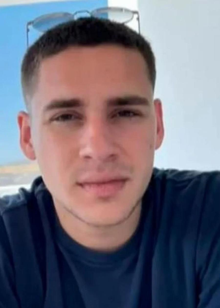 «Μαμά κοιμήσου γιατί θα αργήσω»: Αυτά είναι τα τελευταία λόγια του 20χρονου Τάσου πριν τη σύγκρουση στα Τέμπη