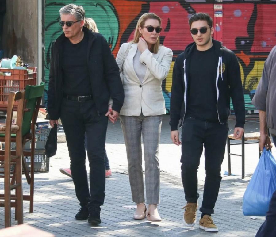 Δεν ακολούθησε τα βήματα των γονιών του: Αυτό σπουδάζει στο Λονδίνο ο Νικόλας, ο 24χρονος γιος των Στεφανίδου – Ευαγγελάτου