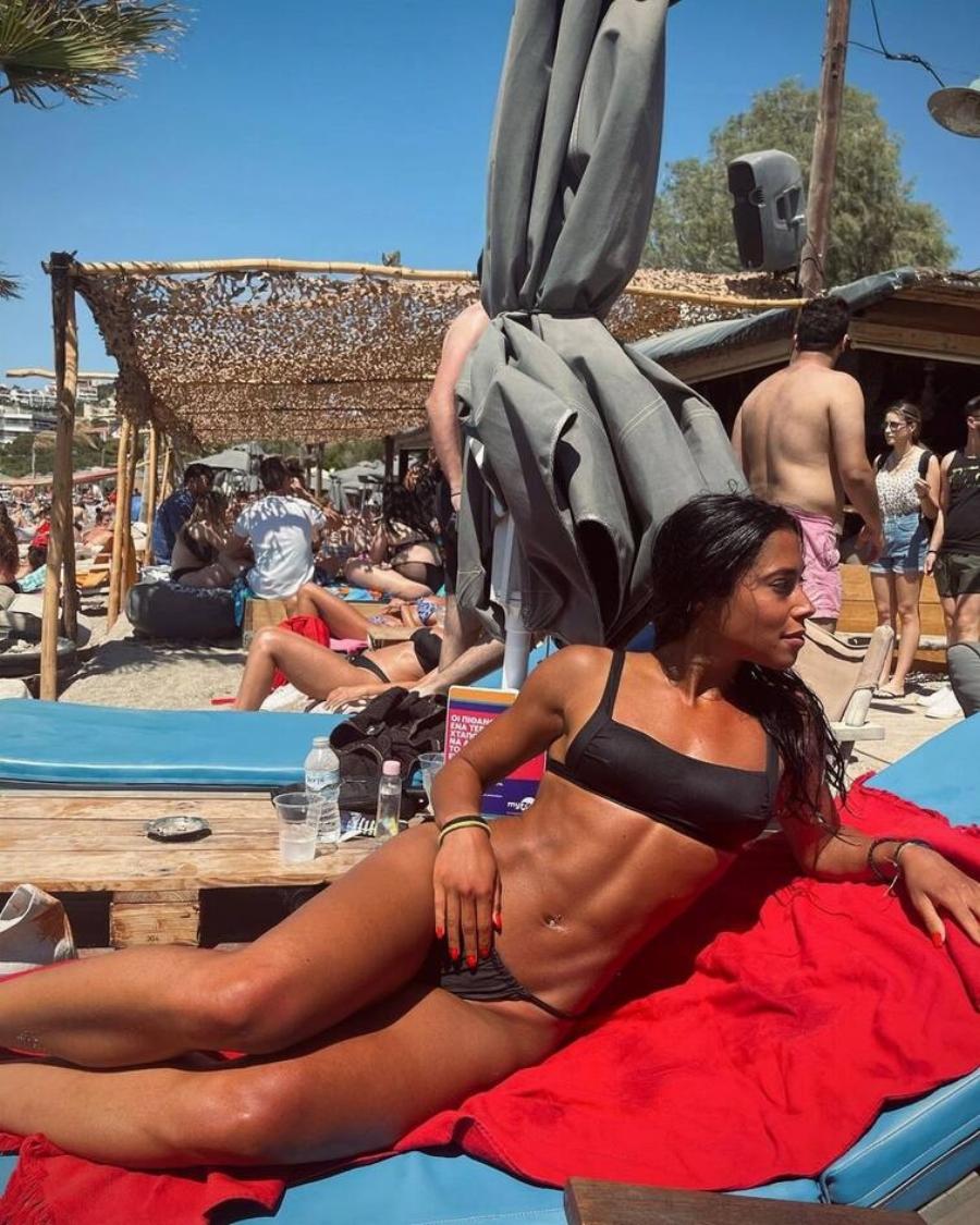 Σε πελάγη ευτυχίας ο Σάκης Αρσενίου: Έγινε μπαμπάς για πρώτη φορά και δημοσίευσε τις πρώτες φωτογραφίες του γιου του