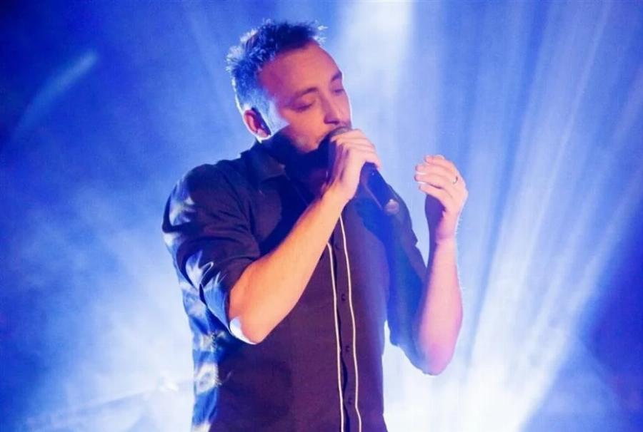 Δύσκολες στιγμές για γνωστό τραγουδιστή: Υπέστη έμφραγμα και χειρουργήθηκε στο Πανεπιστημιακό Νοσοκομείο της Λάρισας