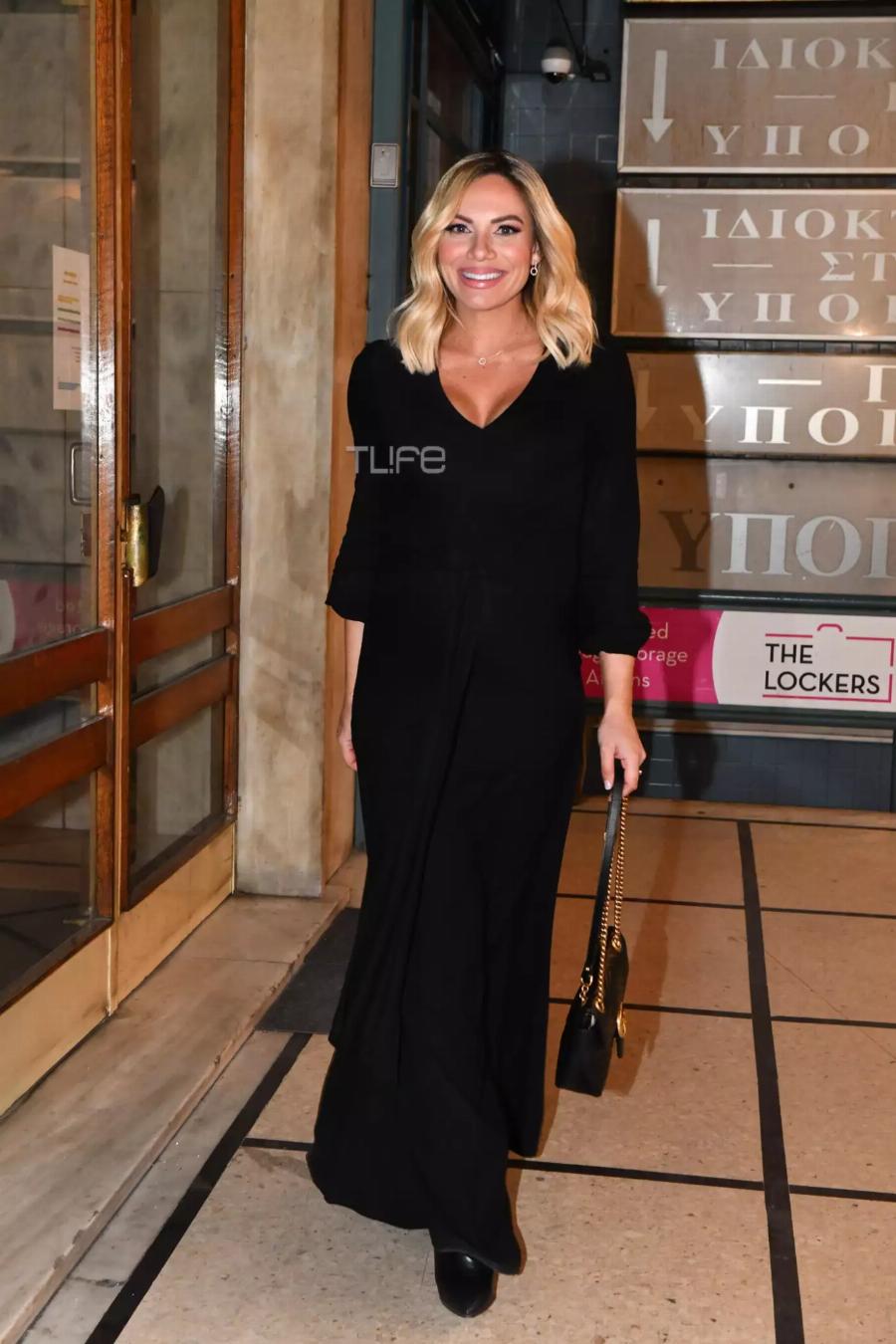 Παραμένει εντυπωσιακή και με τέλειες αναλογίες: Η ετοιμόγεννη Ιωάννα Μαλέσκου δεν έχει πάρει γραμμάριο στον 9ο μήνα εγκυμοσύνης της