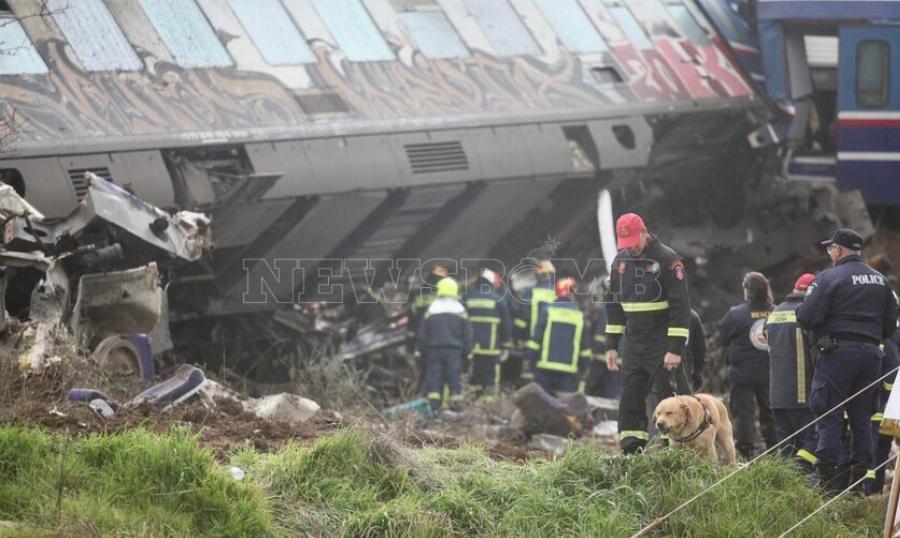 Τραγωδία στα Τέμπη: «Το πρώτο και το δεύτερο βαγόνι ήταν λιωμένα και έβγαινε δυνατή φωτιά»