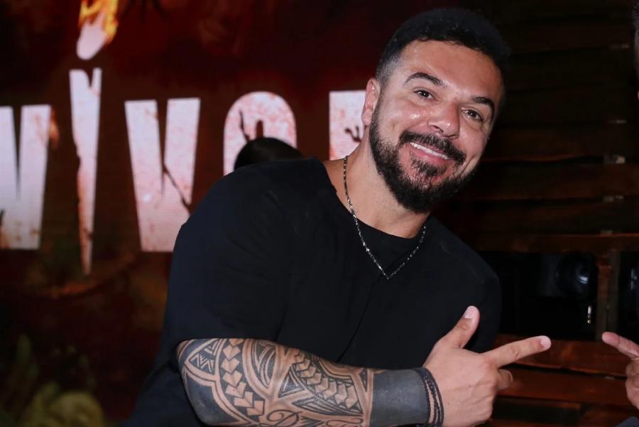 Αποβολή του Ηλία Γκότση από το Survivor All Star: Η ανάρτηση «βόμβα» του Τριαντάφυλλου για τον λόγο που τον απέβαλαν