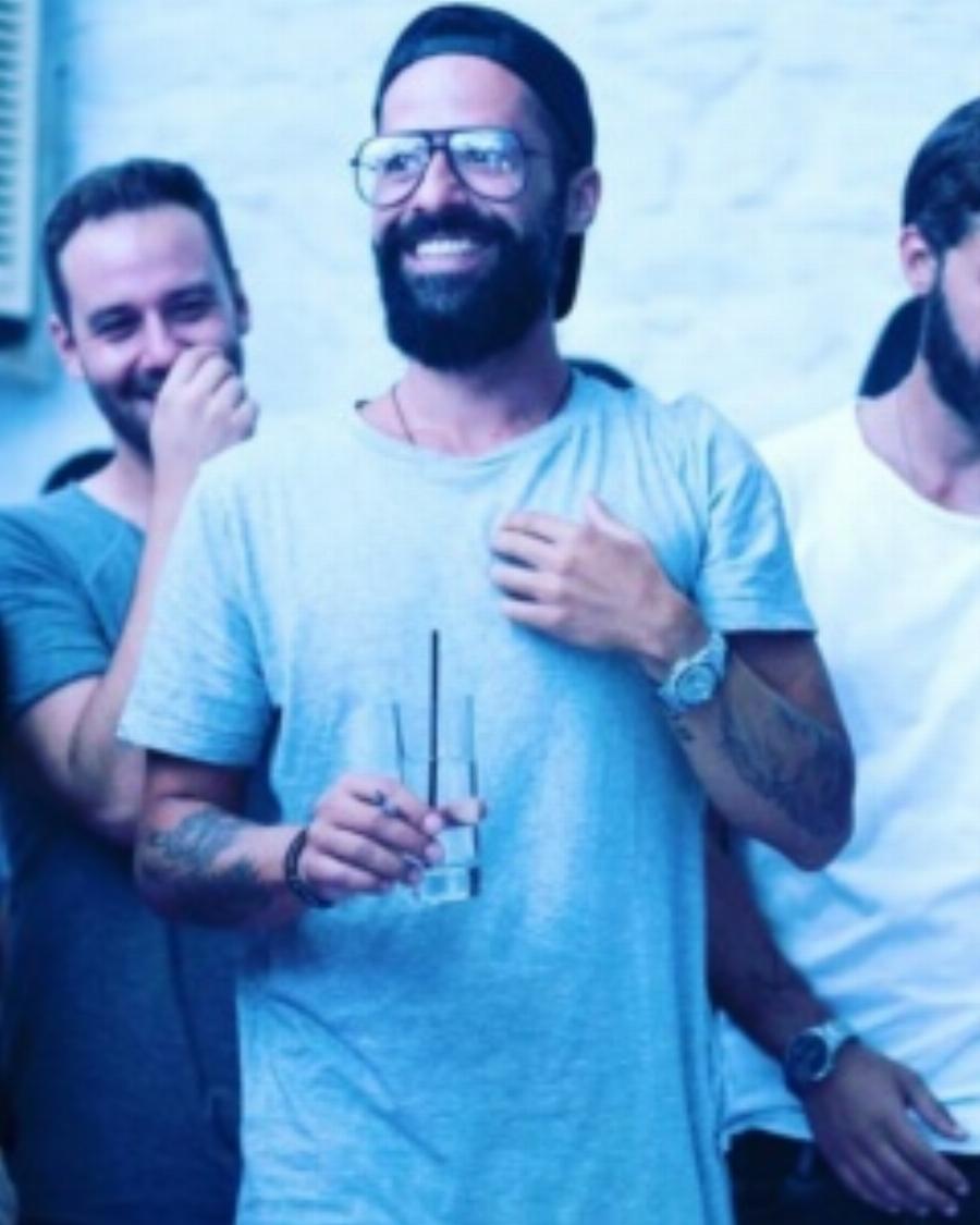 Αγνώριστος ο γόης του Fame Story 2: O Γιώργος Χρήστου άφησε τις πίστες και διαπρέπει ως επιχειρηματίας 20 χρόνια μετά