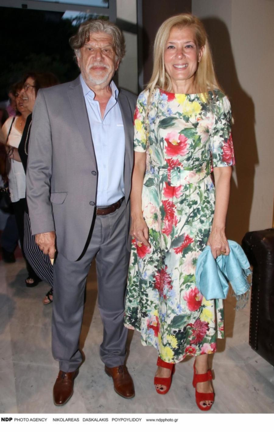 Την ερωτεύτηκε μετά το διαζύγιο: Η τρίτη σύζυγος του Γιάννη Βούρου εντυπωσιάζει με τη σιλουέτα και την ομορφιά της