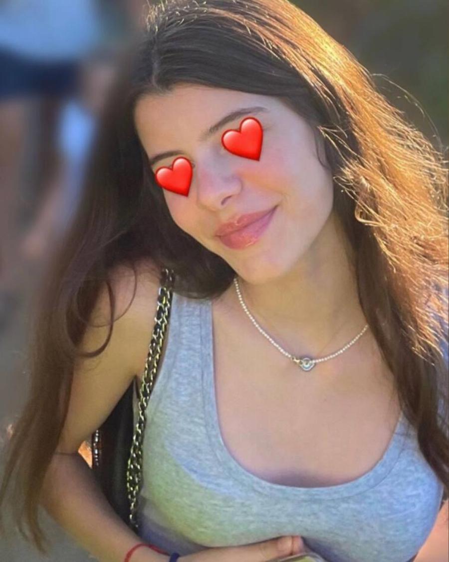 Σαν δύο σταγόνες νερό: Η Βαλέρια Λάτσιου έγινε 15 χρονών, είναι μία καλλονή και ο κλώνος της μητέρας της