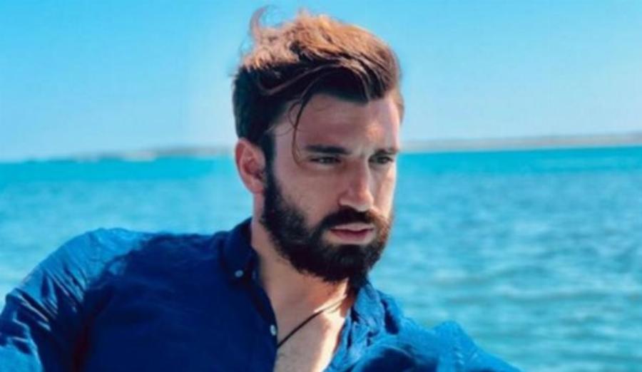 Σαν φωτοτυπία του αδερφού της: Ιδού η κούκλα αδερφή του Ηλία Γκότση που μοιάζουν σαν δυο σταγόνες νερό