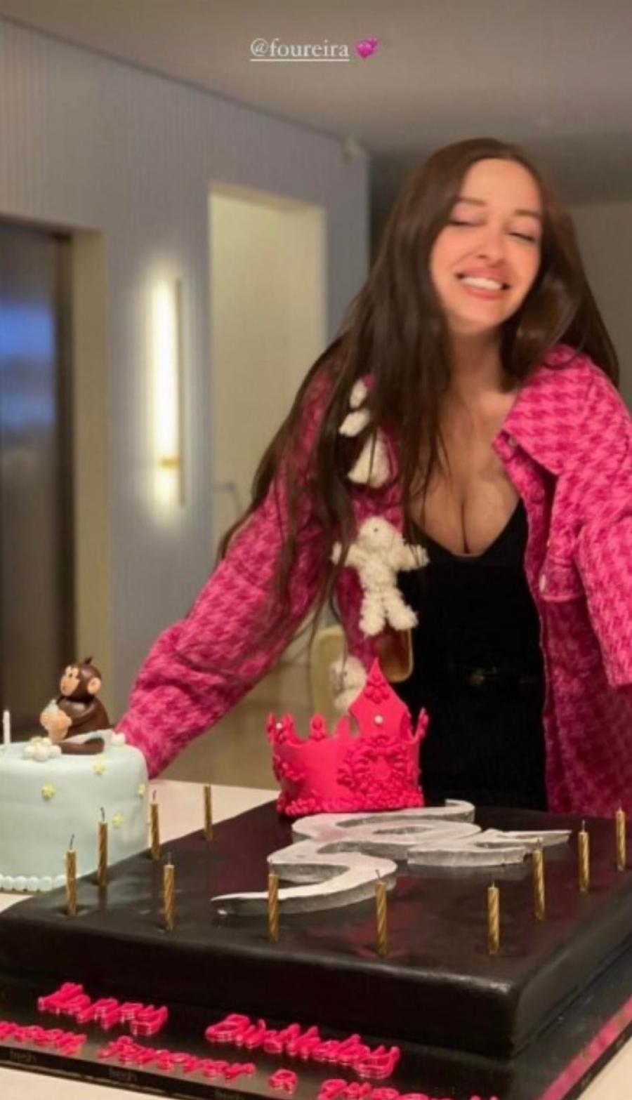 Μας άφησε με το στόμα ανοιχτό η Φουρέιρα: Δείχνει 1η φορά το σώμα της μετά τη γέννα και είναι πιο εντυπωσιακή από ποτέ