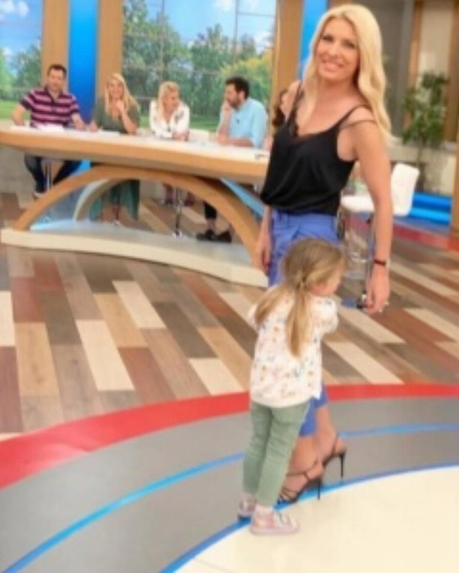 Μεγάλες χαρές στο σπίτι της Ελένης Μενεγάκη: Η κατάξανθη Μαρίνα έκλεισε τα 8 της χρόνια και ετοιμάζεται μεγάλη γιορτή