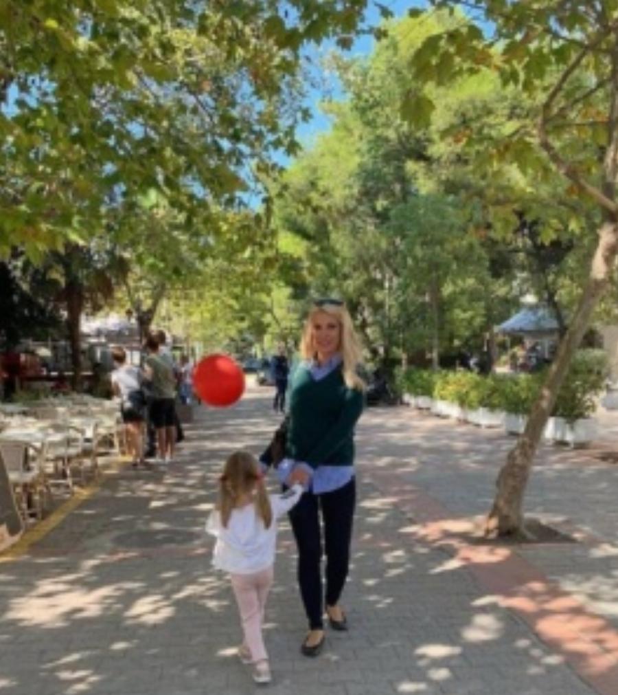 Μεγάλες χαρές στο σπίτι της Ελένης Μενεγάκη: Η κατάξανθη Μαρίνα έκλεισε τα 8 της χρόνια και ετοιμάζεται μεγάλη γιορτή