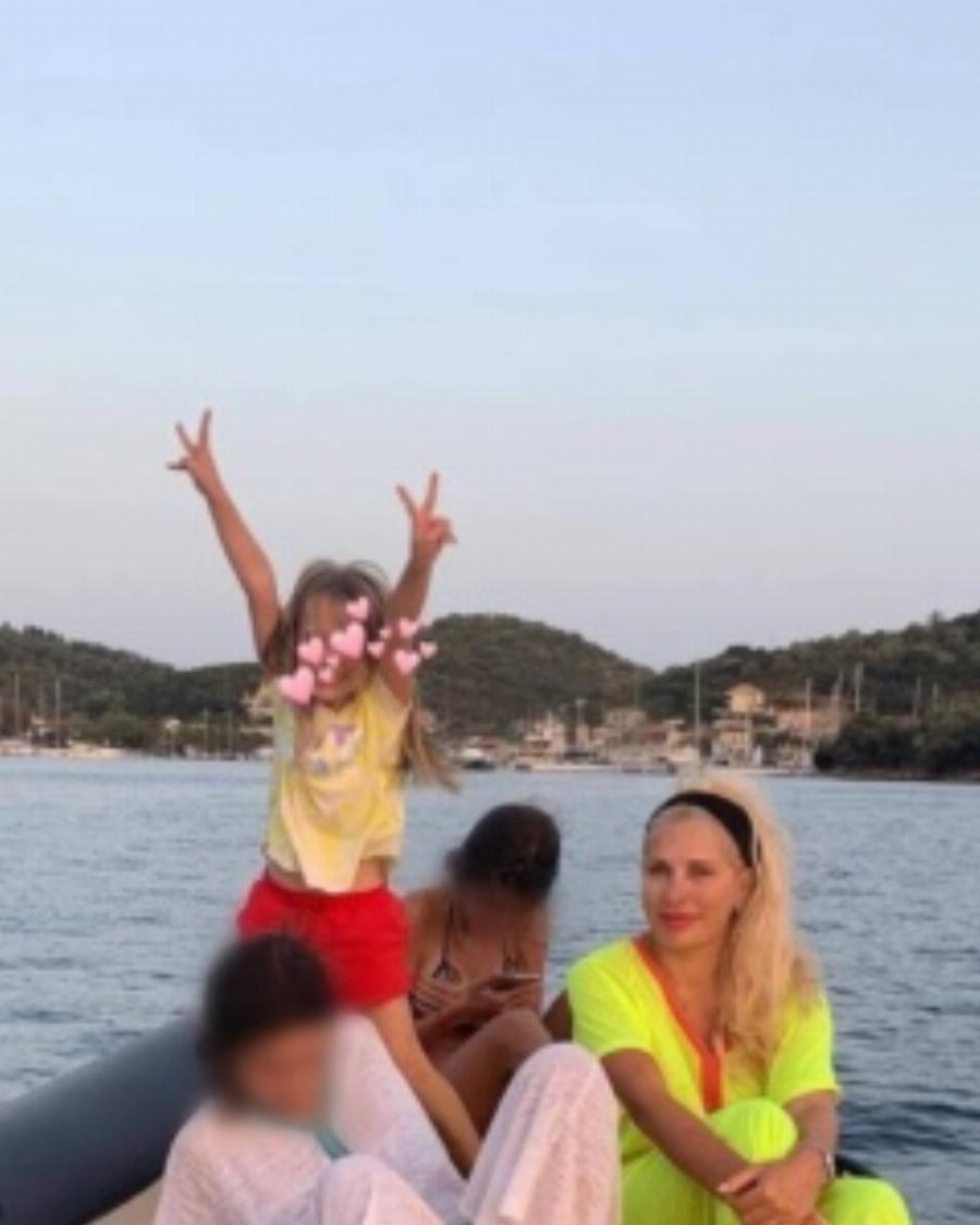 Μεγάλες χαρές στο σπίτι της Ελένης Μενεγάκη: Η κατάξανθη Μαρίνα έκλεισε τα 8 της χρόνια και ετοιμάζεται μεγάλη γιορτή