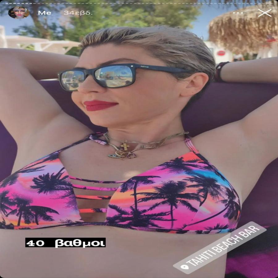 Με κόκκινο κραγιόν και μαύρο καρέ μαλλί: Η «Γυναίκα με τα Μαύρα» έγινε η απόλυτη femme fatale