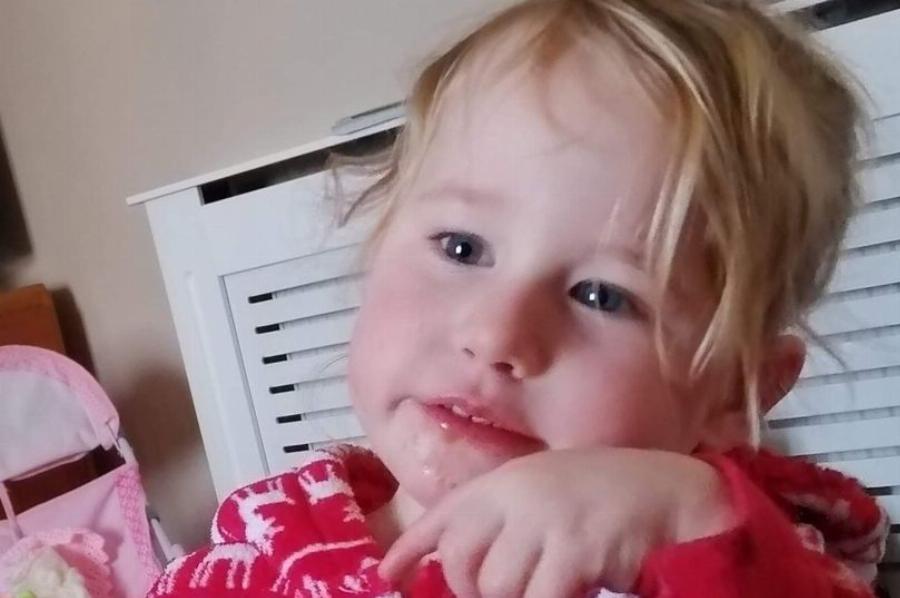 Τραγικό τέλος για τη μικρή Λόλα: “Δε θέλω να πάω σπίτι” φώναζε το 2χρονο παιδί πριν δολοφονηθεί από τον πατριό της