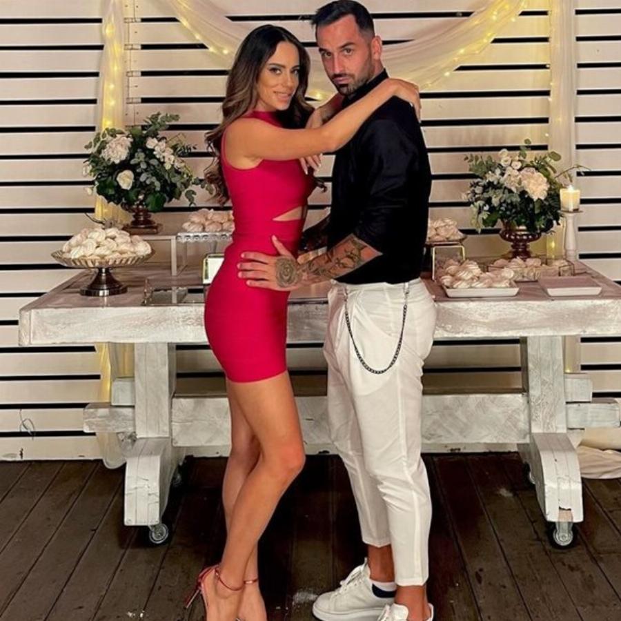 Η Μαρία Αντωνά όταν έχει κέφι: To viral τσιφτετέλι της για τα μάτια του Άρη Σοϊλέδη