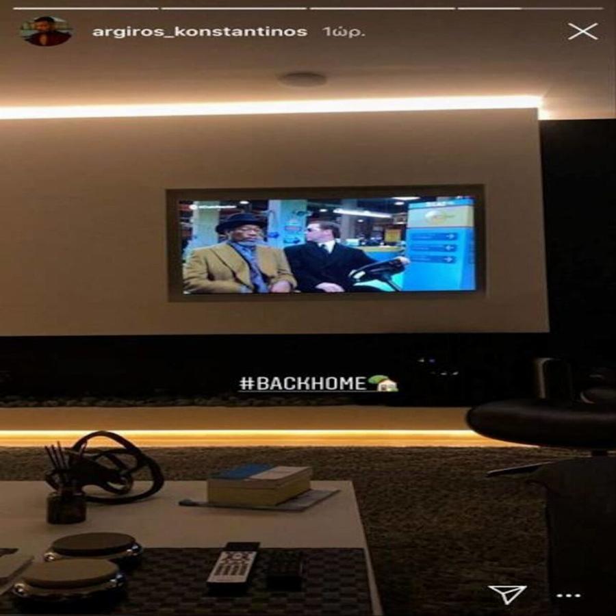 Μίνιμαλ και υπερπολυτελές σαν να βγήκε από ταινία: Ο Κωνσταντίνος Αργυρός έχει το ομορφότερο σπίτι της showbiz