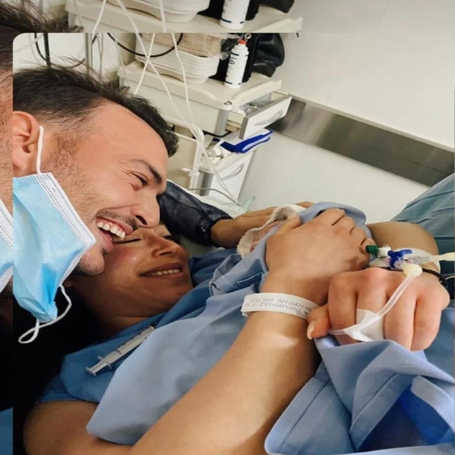 Σάκης Αρσενίου: «Είμαι παλαιών αρχών, θέλω η γυναίκα μου να ξέρει να μαγειρεύει και να σιδερώνει»