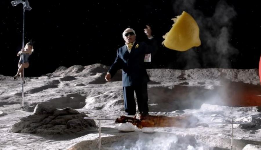 Έγινε viral σε λίγες ώρες: Σάλος με τη νέα διαφήμιση των Jumbo με τον Τάσο Μπουγά – Έξω φρενών οι vegans