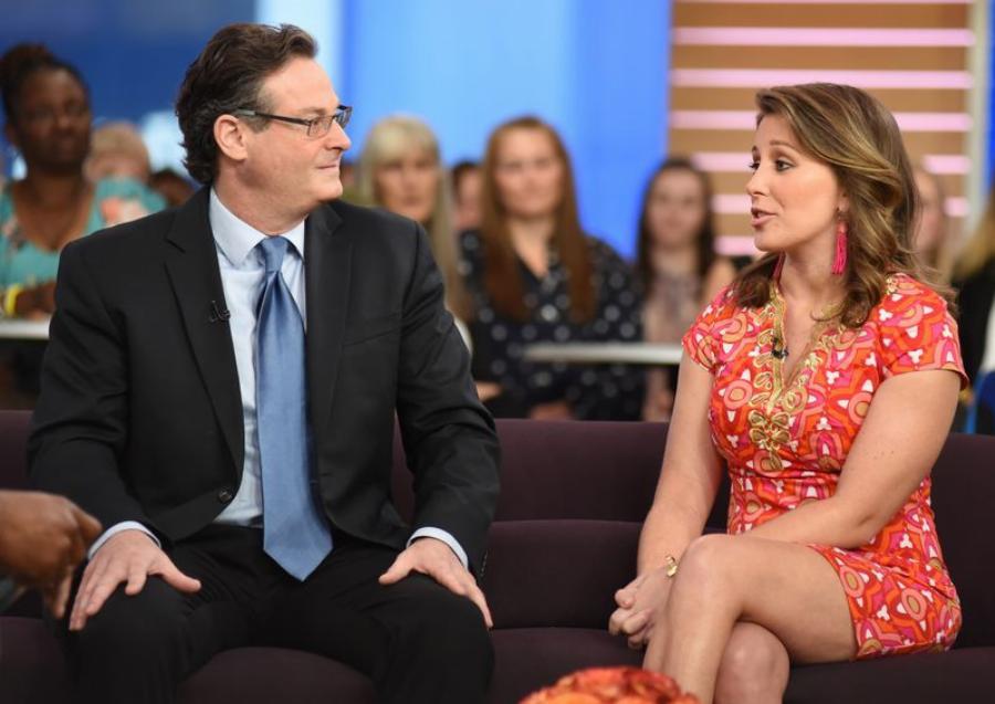 «Παρατήρησα ότι είχε ένα εξόγκωμα στον λαιμό της»: Εμφανίστηκε στη τηλεόραση, ένας γιατρός της βρήκε καρκίνο και της έσωσε τη ζωή