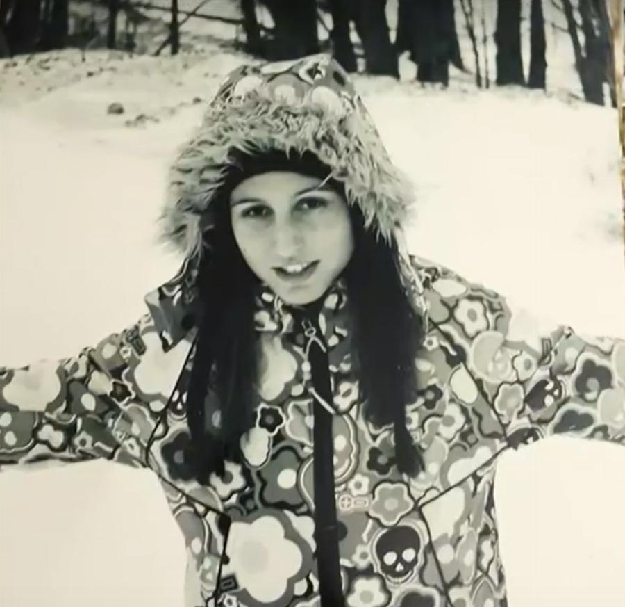 «Αφήνεις δυο μωρά ορφανά να κλαίνε μέσα στη νύχτα»: Αβάσταχτος ο πόνος για τον σύζυγο της στρατιωτικού που σκοτώθηκε στα Τέμπη