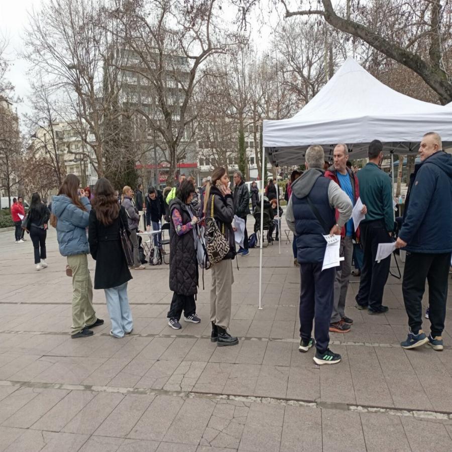 Αλληλεγγύη και ανθρωπιά: Συγκίνησαν οι Λαρισαίοι – Έκτακτη αιμοδοσία για την τραγωδία στα Τέμπη