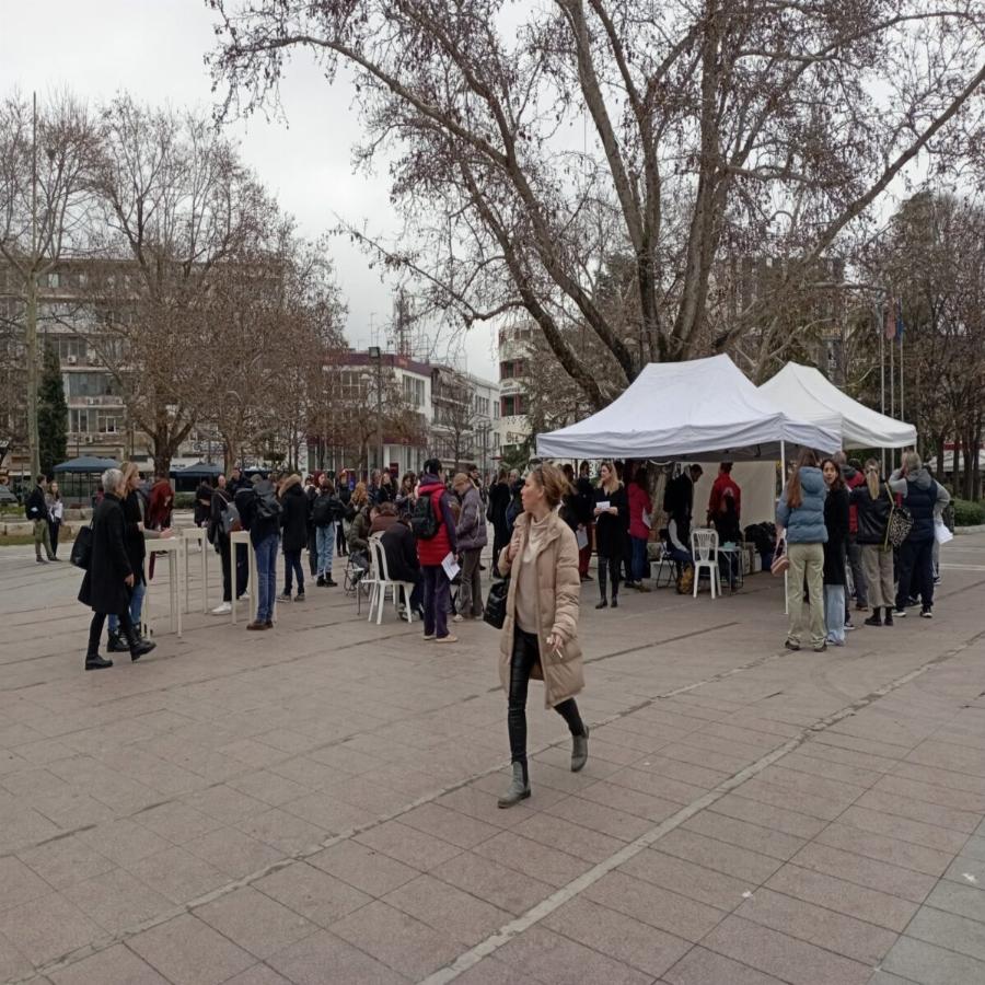 Αλληλεγγύη και ανθρωπιά: Συγκίνησαν οι Λαρισαίοι – Έκτακτη αιμοδοσία για την τραγωδία στα Τέμπη