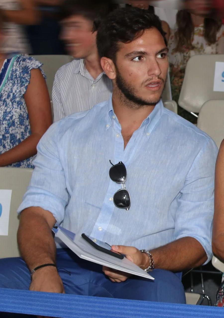 Αγνώριστος ο Φίλιππος Κούρκουλος: Ο μικρός γιος του Νίκου Κούρκουλου έγινε 24 ετών και είναι ίδιος με τον πατέρα του