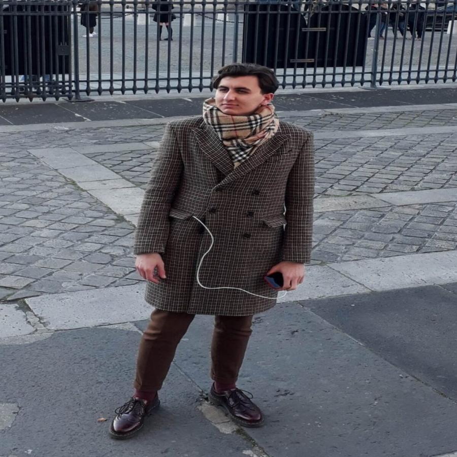 Είχε πάει για ένα μπουκαλάκι νερό στο 2ο βαγόνι: Ταυτοποιήθηκε ο φοιτητής Γιώργος Παπάζογλου, γιος καθηγητή του ΑΠΘ