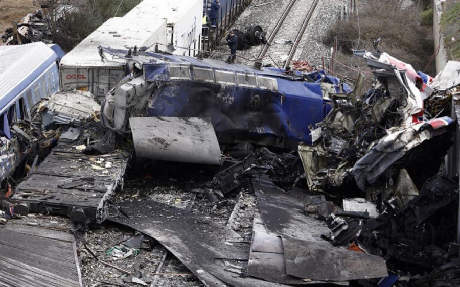 Βίντεο ντουκουμέντο από την τραγωδία στα Τέμπη: Η στιγμή της σύγκρουσης των δύο τρένων και η τρομακτική έκρηξη