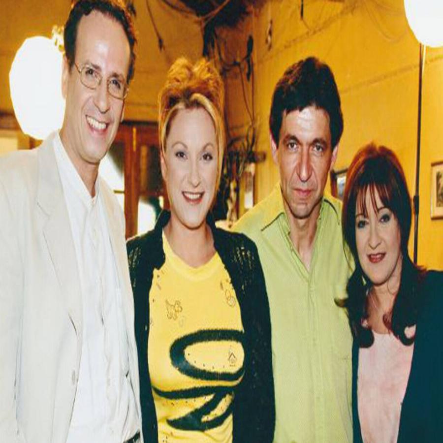 Στα 45 της μοιάζει με 30: H «Mατούλα» άλλαξε τελείως ζωή 20 χρόνια μετά το τέλος του «Καφέ της Χαράς»