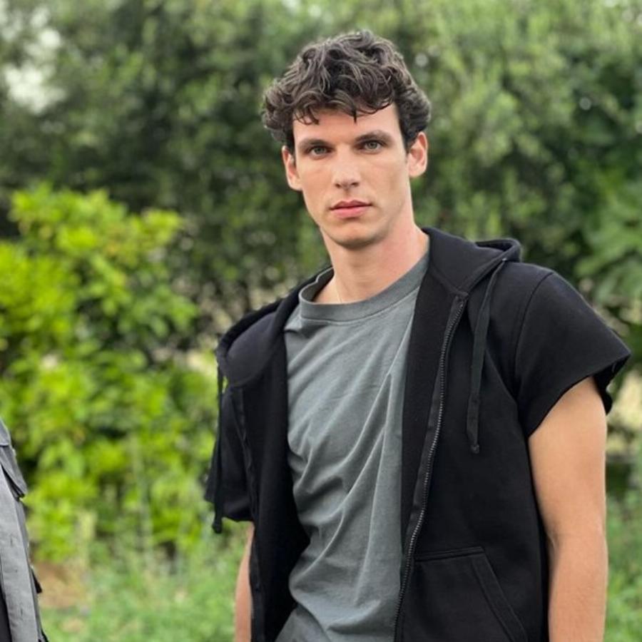 Βασίλης Μίχας: Η ηλικία, η καταγωγή, η καριέρα, η σχέση με τη Φαίη Ξυλά και οι μεγάλες του αδυναμίες