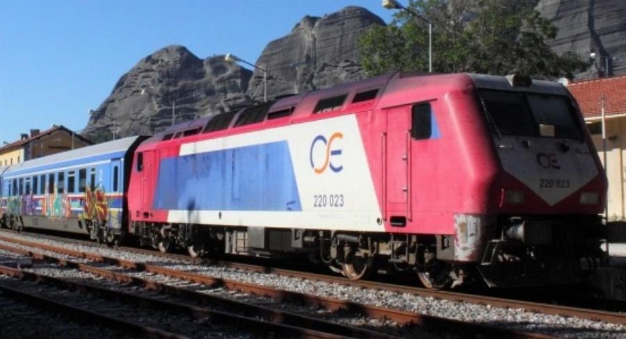 Όλο το διαδίκτυο μιλάει για την κόρη του μηχανοδηγού: «Ο μπαμπάς μου ήταν 35 χρόνια μηχανοδηγός, πρόλαβε να βγει στη σύνταξη»