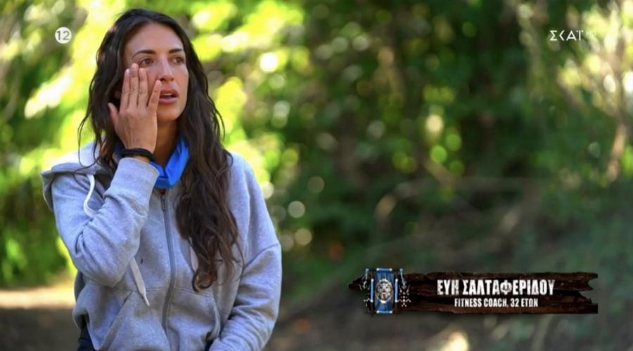 Έκανε χαμό στο Survivor: Εκτός εαυτού παίκτρια ούρλιαζε βραδιάτικα και είχε ξεχάσει ότι την τραβάει η κρυφή κάμερα της παραγωγής
