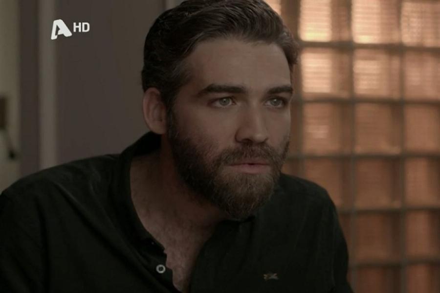 Τα πάνω-κάτω στον «Σασμό»: Η σκηνή που ο Αστέρης μαθαίνει πως ο Μαθιός σκότωσε τον Στεφανή, πριν παιχτεί στην τηλεόραση