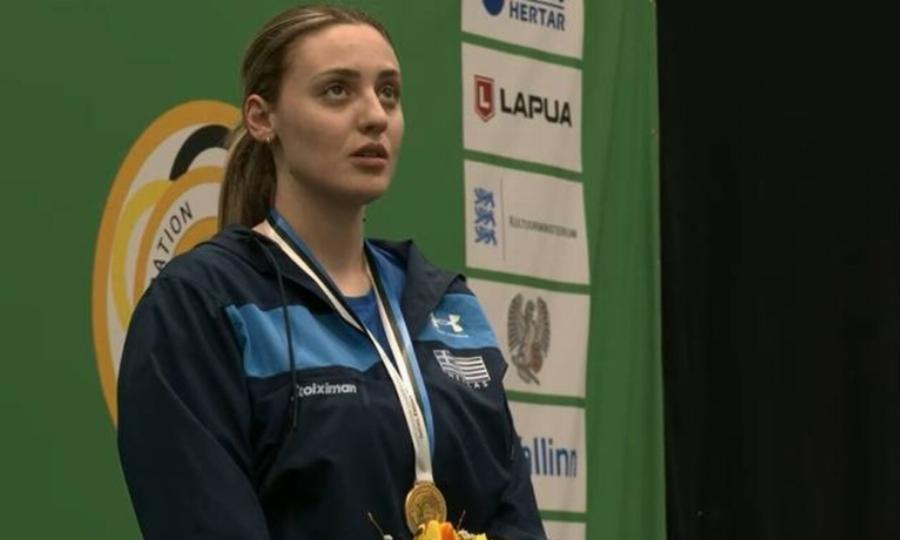 Χίλια μπράβο: Στο υψηλότερο βάθρο της Ευρώπης ξανά η Άννα Κορακάκη – «Χρυσή» στην σκοποβολή και στις καρδιές μας