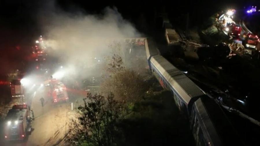 Σύγκρουση τρένων στα Τέμπη: Πώς συνέβη το δυστύχημα στη Λάρισα – Γιατί τα δύο τρένα βρισκόντουσαν στην ίδια γραμμή