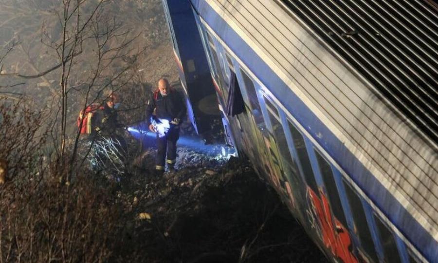 «Σήμερα θρηνεί όλη η Ελλάδα»: Το μήνυμα του Παύλου Γλύξμπουργκ για τη σύγκρουση τρένων στα Τέμπη