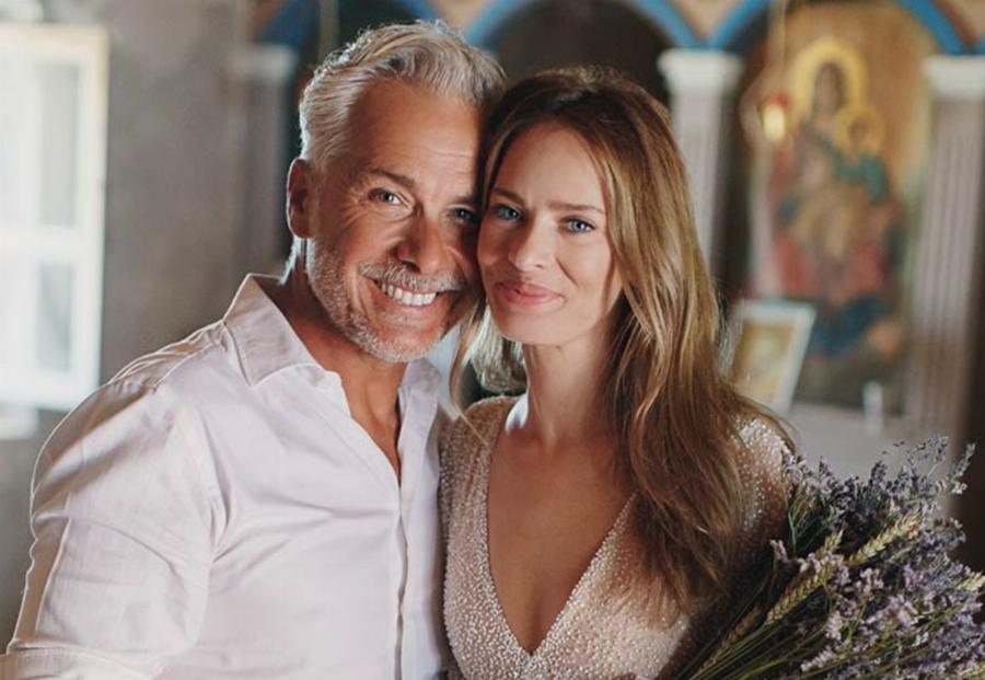 Πλέουν σε πελάγη ευτυχίας: Ο Χάρης Χριστόπουλος και η Ανίτα Μπραντ έγιναν γονείς για δεύτερη φορά