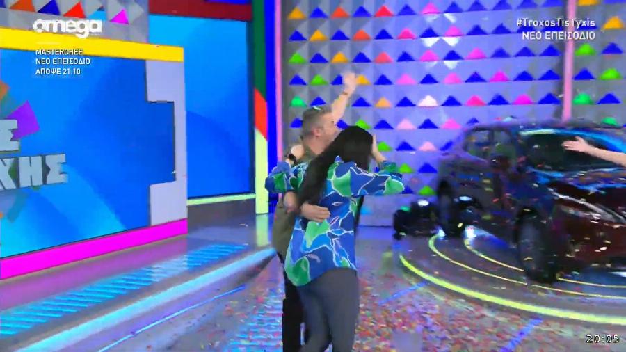 Έμειναν άφωνοι στον Τροχό της Τύχης: Η 26χρονη Ιωάννα κέρδισε το αυτοκίνητο και ξέσπασε χαμός στο πλατό