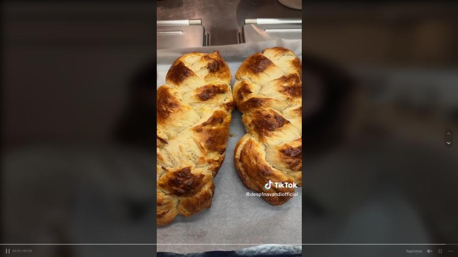 Μύρισε Πάσχα στο σπίτι της Βανδή: Έφτιαξε πασχαλινά τσουρέκια στην κουζίνα της με τα χεράκια της