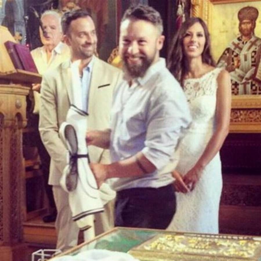 Έξι διάσημοι Έλληνες κουμπάροι: Οι νονοί celebrities και τα βαφτιστήρια τους που περιμένουν λαμπάδα