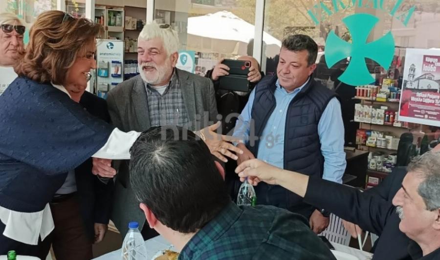 Κανείς δεν το περίμενε: Η Ντόρα Μπακογιάννη και ο Παύλος Πολάκης κάθισαν στο ίδιο τραπέζι και έφαγαν μαζί