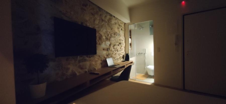 Το μικρότερο σπίτι της Αθήνας: Διαμέρισμα μόλις 11τμ στο Παγκράτι θυμίζει δωμάτιο πολυτελούς ξενοδοχείου