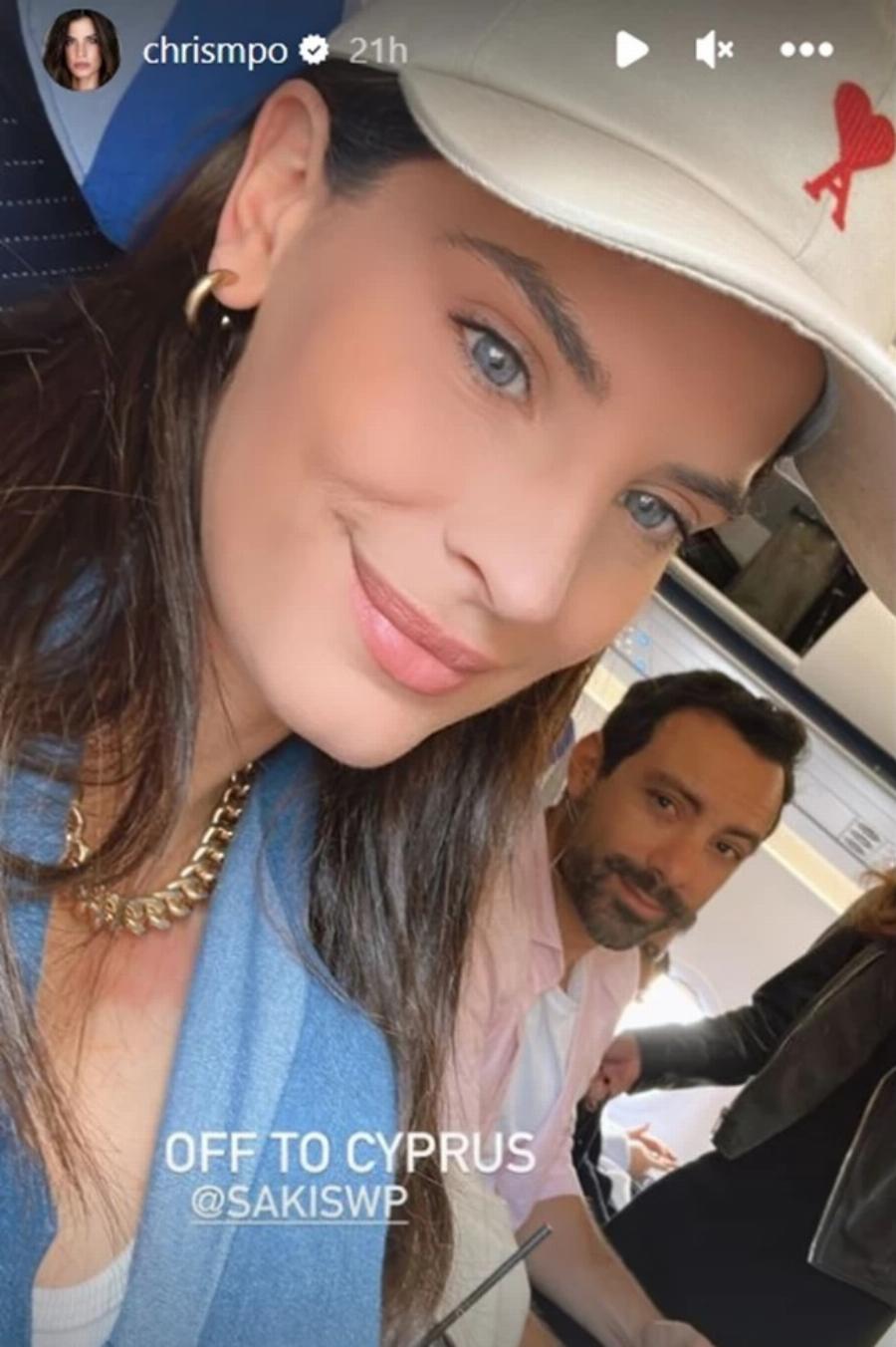 Αποθεώθηκε με το απόλυτο ταξιδιωτικό λουκ: Η Χριστίνα Μπόμπα άνετη, στιλάτη αλλά με 2 βασικά λάθη στις εικόνες της