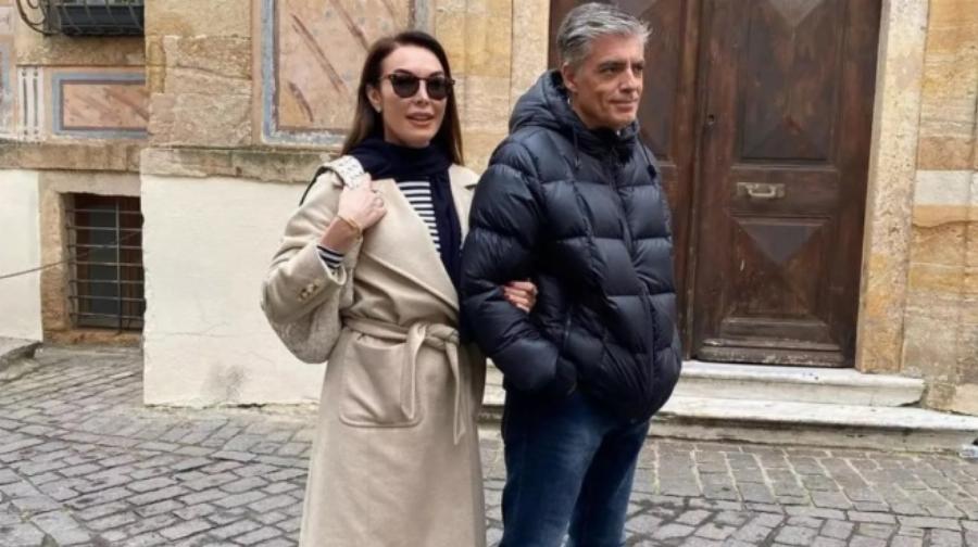 Περήφανοι γονείς η Τατιάνα Στεφανίδου και ο Νίκος Ευαγγελάτος: «Ο γιος μας σπουδάζει και δουλεύει για να μην μας επιβαρύνει»