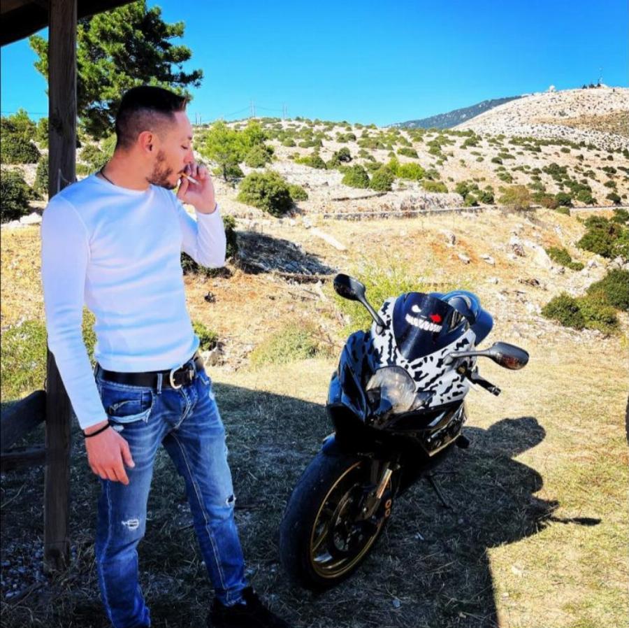 «Νικολάρα καλό ταξίδι»: Ραγίζουν καρδιές τα μηνύματα για τον 28χρονο που σκοτώθηκε σε τροχαίο στον Άλιμο