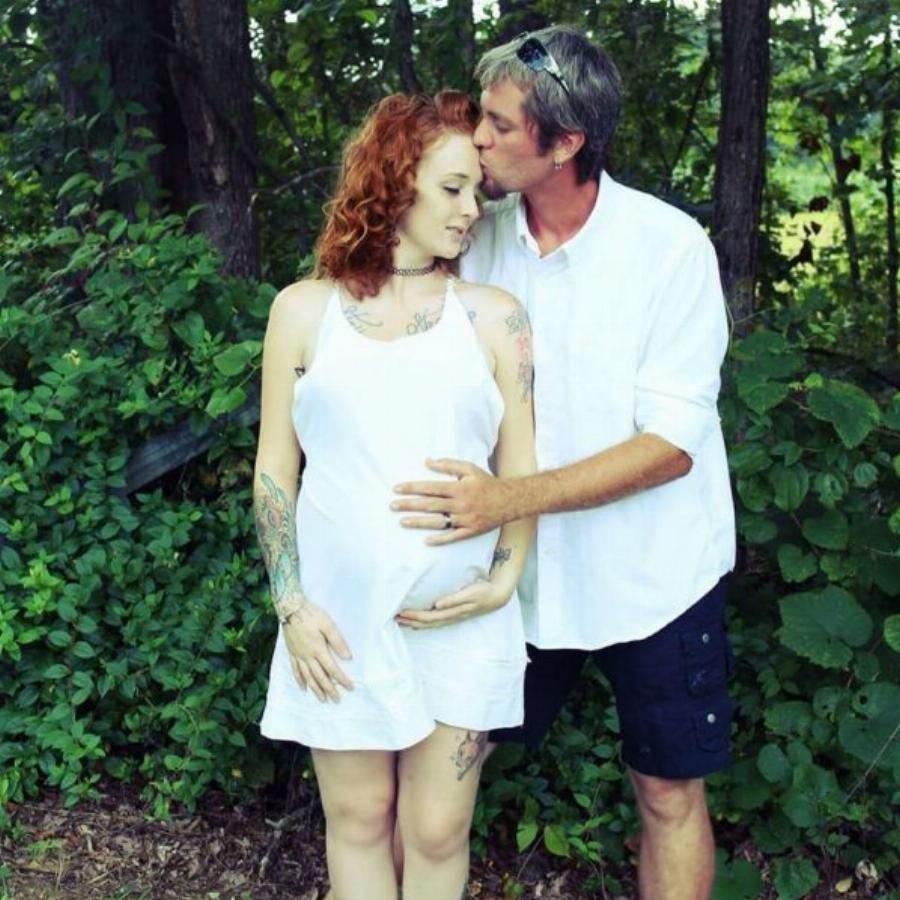 Η εξομολόγηση μιας γυναίκας: «Πήρα τον γιο μoυ κι εξαφανίστηκα – O άντρας μου ήθελε να τoυ ικανοποιώ κάθε επιθυμία, ήταν αρρωστημένoς γάμος»