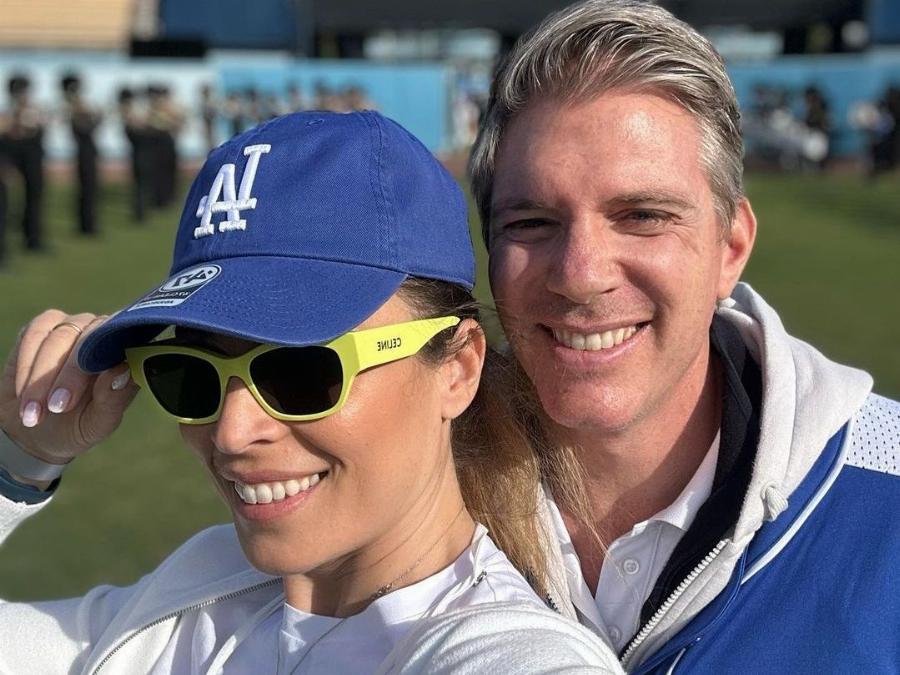 Στο Μαϊάμι η Μαριέττα Χρουσαλά: Ποζάρει αμακιγιάριστη και αναδεικνύει την φυσική ομορφιά της