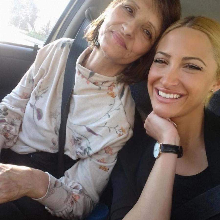 «Ένας χρόνος ακριβώς χωρίς εσένα»: Η συγκινητική ανάρτηση της Ιωάννας Τουνη για τη μητέρα της με τον πρώτο υπέρηχο του γιου της